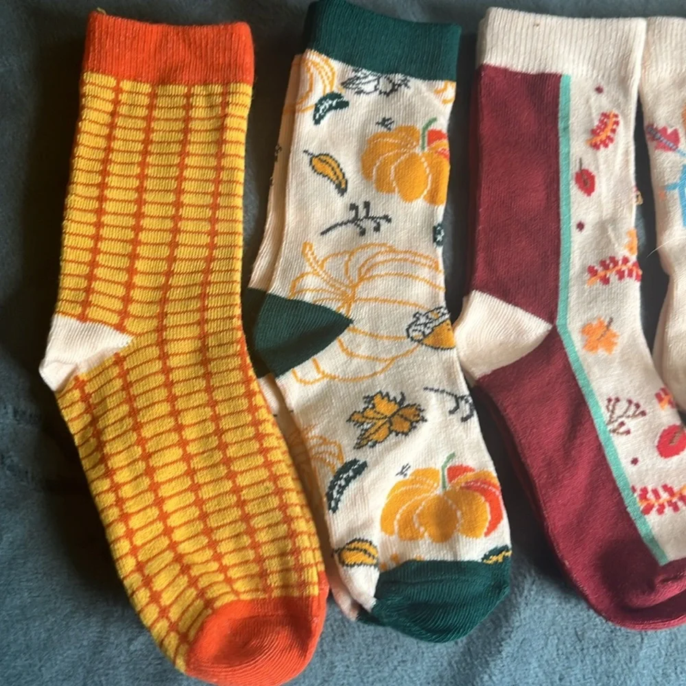 Kids fall socks 12 pair medium new